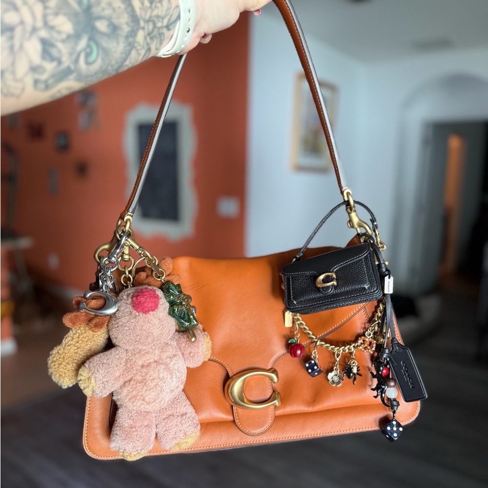 Meet your Posher, Gabba